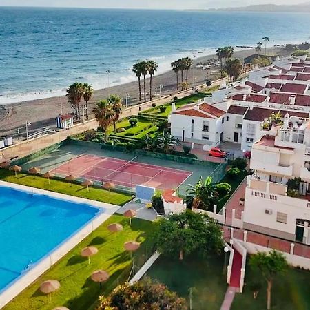 Apto Primera Linea De Playa Malaga Luaran gambar